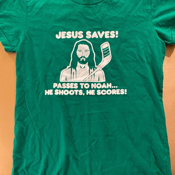 American Apparrel Tshirt - Picture 2 of 3